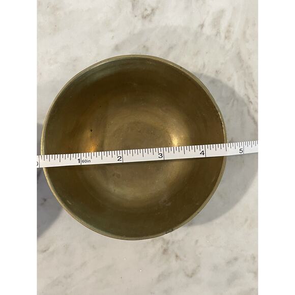 Vintage Engraved Brass Bowl Trinket Dish With Patina Shelf Decor 4.5”‎ Diameter - Picture 8 of 9